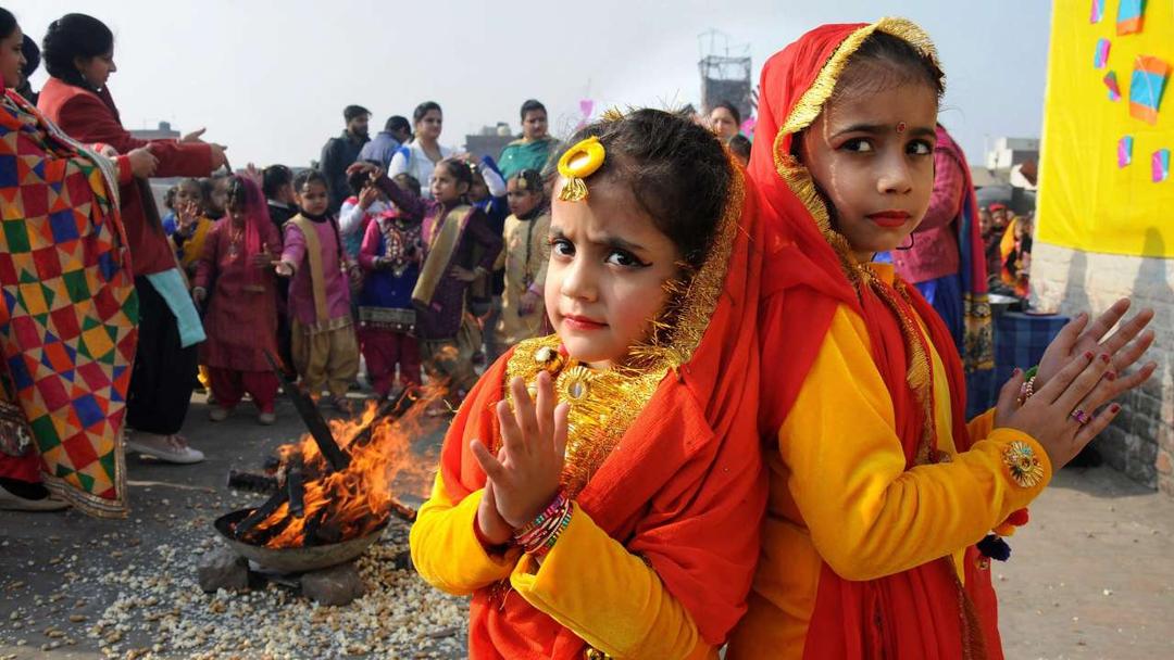 SMS, WhatsApp, Facebook messages to wish Lohri, Makar Sankranti, Pongal
