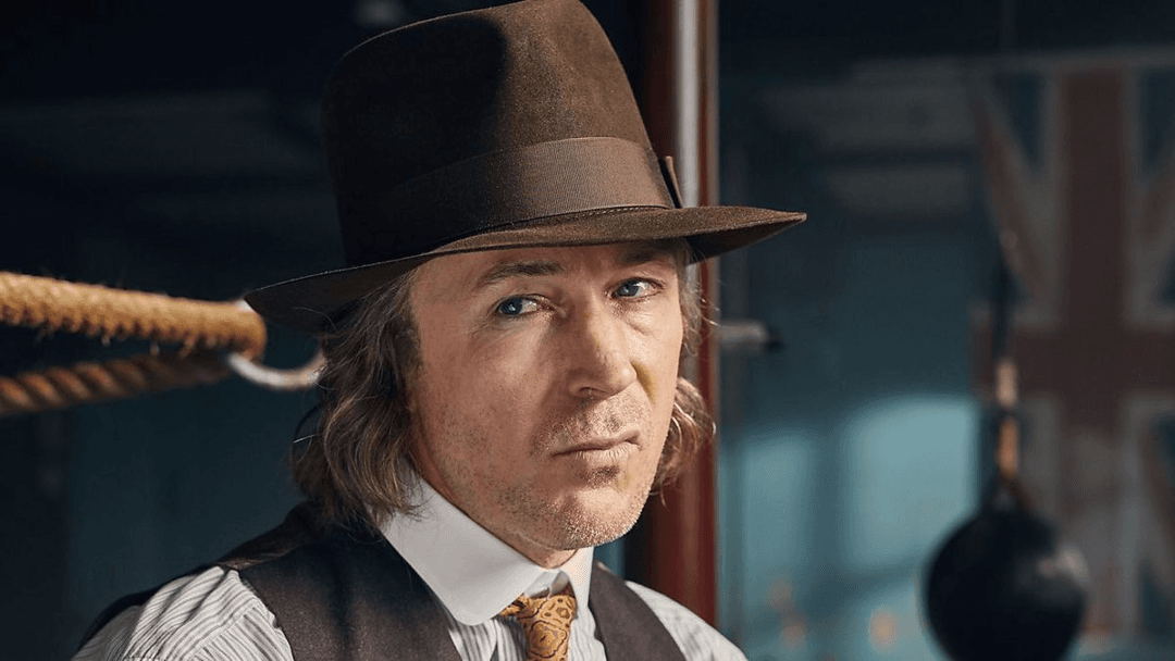 aberama gold looking at something