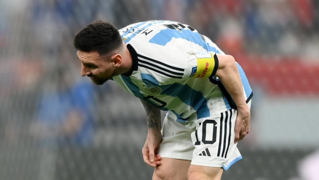 Lionel Messi injury: World Cup final doubts brushed off by Argentina  team-mate Emiliano Martinez