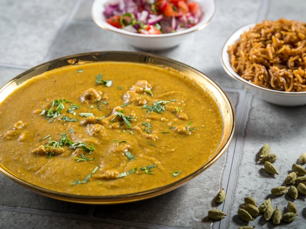 The Incredible Parsi Dhansak โ Simply Bhonu