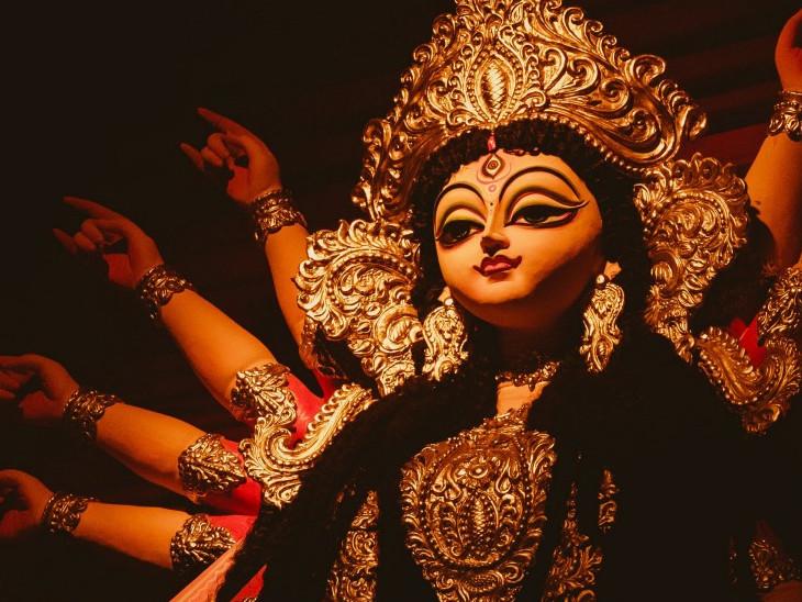 Goddess Durga and old mythological tradition, navratri 2021, navratri kab  se hai, goddess durga puja vidhi | नवरात्र 7 अक्टूबर से: डोली में बैठकर  आएंगी देवी दुर्गा, देवी का आवाहन, पूजन और