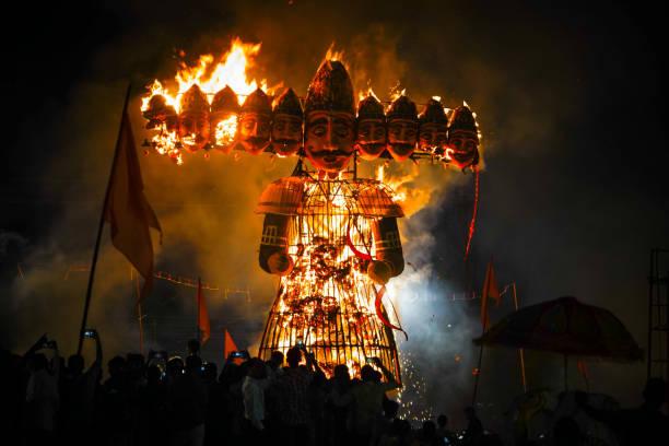 Dussehra 2023: राशि अनुसार दशहरा 2023 पर करें ये उपाय, मिलेगी करियर में  सफलता