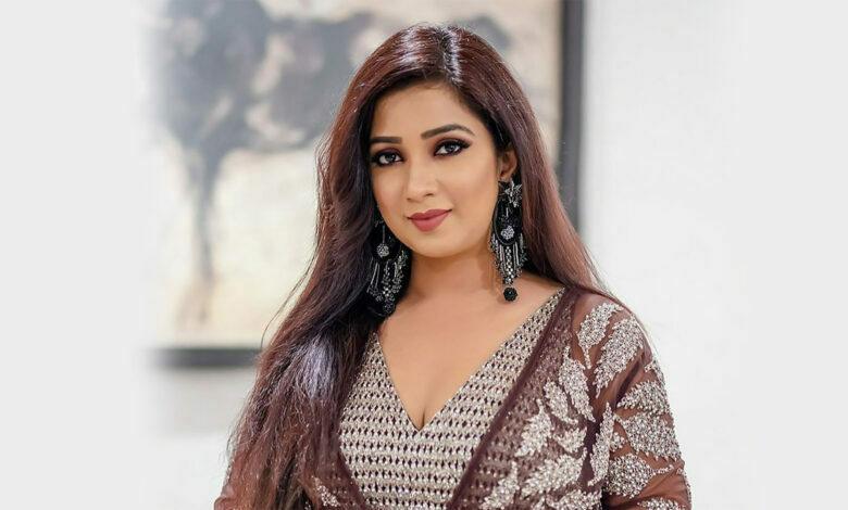 Shreya Ghoshal Height, Weight, Age, Husband, Biography & More - StarsUnfolded
