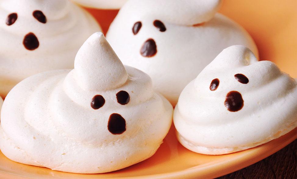 Halloween Ghost Meringues